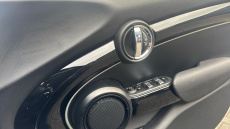 MINI Hatchback 1.5 Cooper Classic Premium 5dr Auto Petrol Hatchback